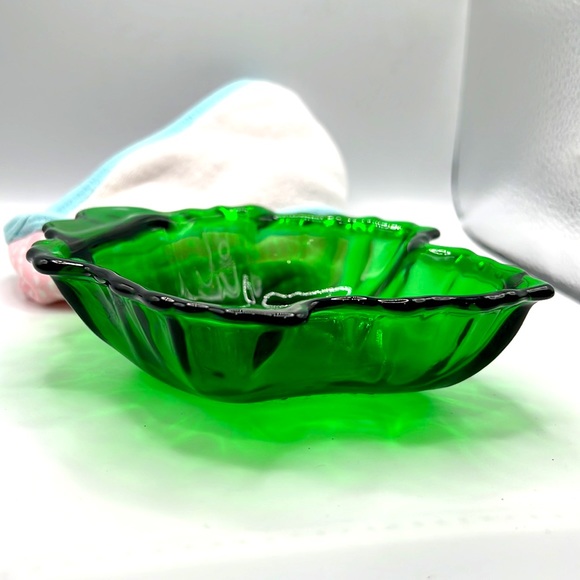 Green Leaf Candy Dish Box B - Picture 3 of 3